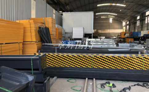 市政圍擋的環(huán)保性能如何通過(guò)新材料來(lái)改善？(論新材料在市政圍擋環(huán)保方面的作用)