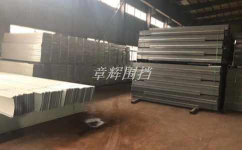 怎么解決pvc圍擋在施工過程中出現(xiàn)的尺寸問題？（技巧性介紹解決pvc圍擋施工過程中尺寸不匹配的問題）