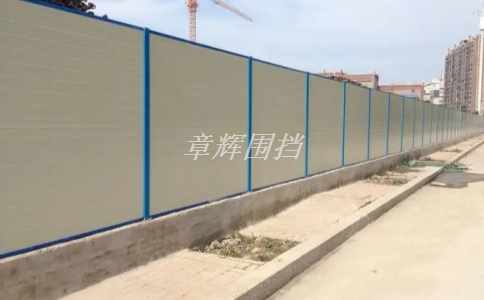 市政圍擋在交通管制中的警示和引導(dǎo)作用如何發(fā)揮？